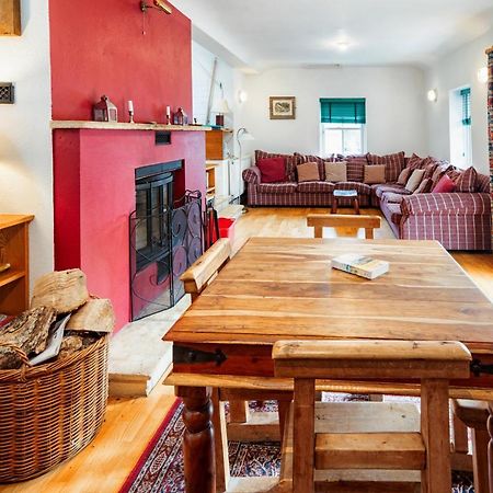 Delphi Lodge Cottages Leenaun Bagian luar foto