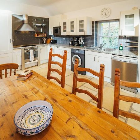 Delphi Lodge Cottages Leenaun Bagian luar foto