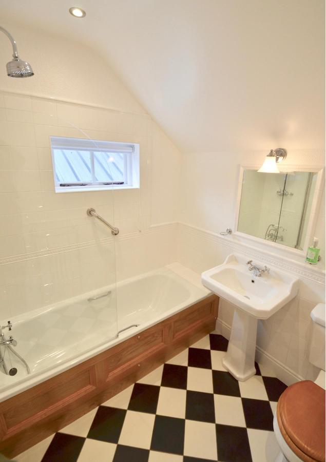 Delphi Lodge Cottages Leenaun Bagian luar foto